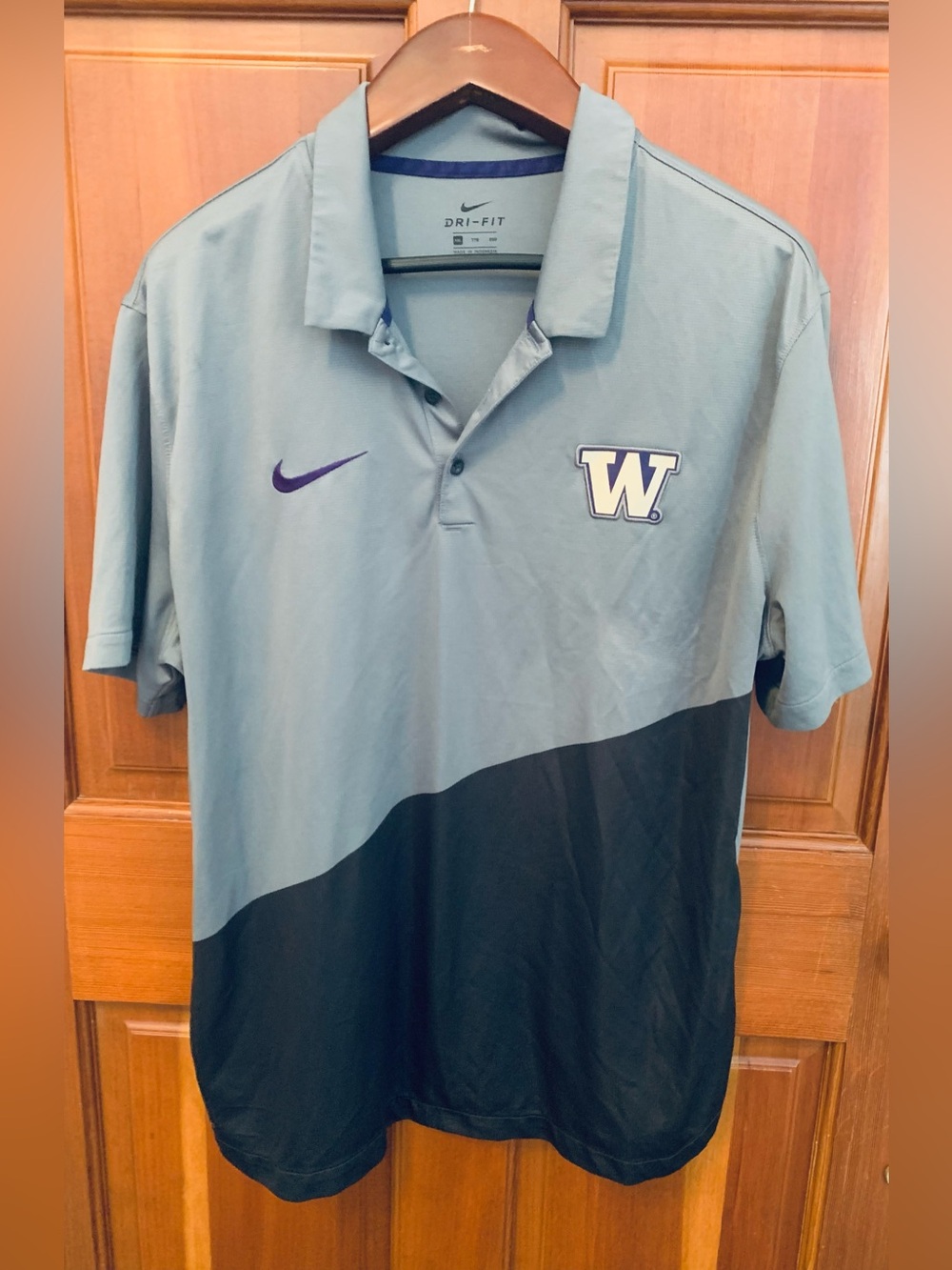 Nike Dri-FIT Washington Huskies polo shirt Size XXL in a two-tone grey and black